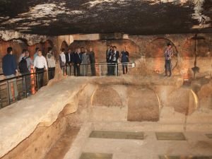 Mardin'de tarihi mezarlık, su sarnıcı ve zindan turizme açıldı