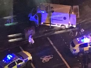 Londra'da bıçaklı saldırı: 9 ölü