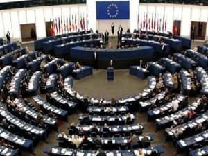 Avrupa Parlamentosu da Guaido'yu destekledi