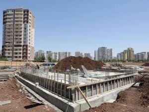 Diyarbakır’da “Kent Meydanı” inşa ediliyor