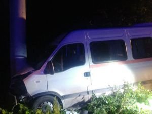 Öğrencileri taşıyan minibüs kazasında 15 yaralı