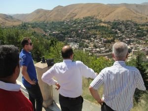 Vali Ustaoğlu: Çarpık kentleşme nedeniyle Bitlis'in simgesi beş minare görünmüyor!