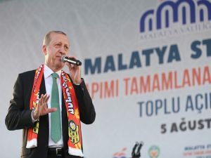 Cumhurbaşkanı Erdoğan tek tip elbisenin rengini açıkladı