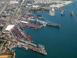 Mersin Limanı'nda bir gemide 24 milyon liralık uyuşturucu ele geçirildi