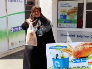 Zeytinburnu’nda “Ekmeğini Çöpten Çıkar” Projesi