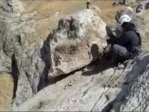 Vali Deniz: Hasankeyf'te düşme tehlikesi bulunan kayalar yıkılıyor!