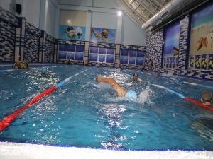 İtfaiyecilere yüzme eğitimi veriliyor