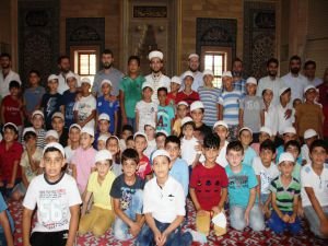 Adana’da çocuklara namaz eğitimi verildi