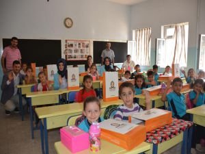 Kızıltepe'de 2 bin öğrenciye kırtasiye yardımı
