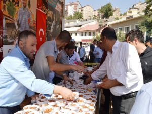 Bitlis’te 2 bin kişiye ahi lokması ikram edildi
