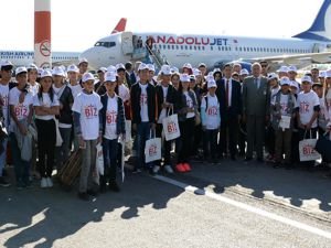 "Biz Anadoluyuz Projesi" kapsamında Erzurumlu öğrenciler Bursa'ya uğurlandı