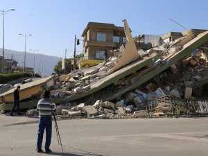 Umut Kervanı deprem bölgesinde incelemelerini sürdürüyor