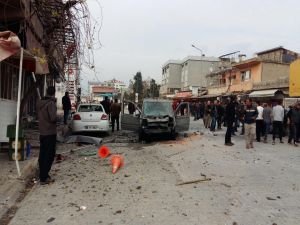 Reyhanlı'ya roketli saldırı: Bir ölü 30 yaralı