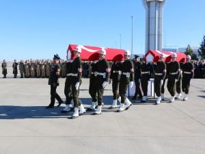 Sele kapılan 2 askerin cenazesi memleketlerine gönderildi