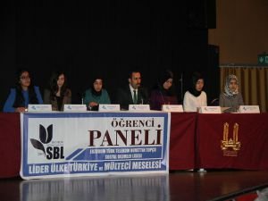 Erzurum'da "mülteci" paneli düzenlendi