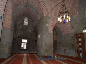 Restorasyonu biten tarihi camilerin sorunları sürüyor