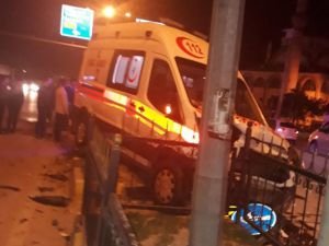 Van'da ambulans kaza yaptı