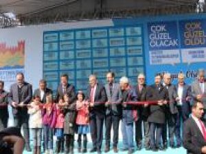 Bakan Zeybekci spor kompleksi açılışına katıldı