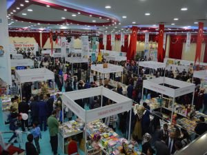 Siirt'te 60 yayın evinin katılımıyla kitap fuarı açıldı