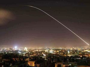 ABD Suriye hedeflerini vurdu
