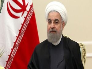 Ruhani: Esed'i aradım yanınızdayız mesajı verdim