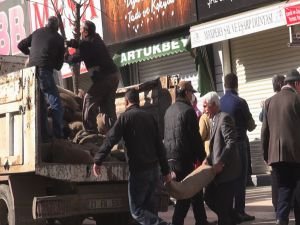 'Barikatlar İŞKUR çalışanlarına kaldırtılıyor' iddiası