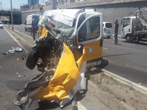 Diyarbakır'da feci kaza: 2 ölü 1'i ağır 3 yaralı