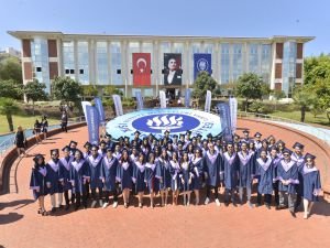 Işık Üniversitesi’nde on bininci mezun coşkusu