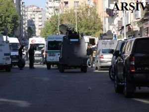 Van’da çatışma: 2 PKK’lı öldürüldü 3 polis yaralı