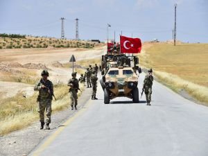 Azez'de Türkiye askerine saldırı