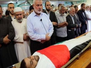 Mısır ordusunun katlettiği Filistinli balıkçı toprağa verildi