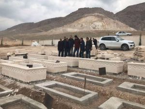 Hasankeyf’te 450 mezar taşındı
