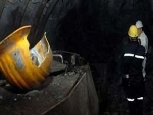 Maden ocağına kaya düştü: 11 yaralı
