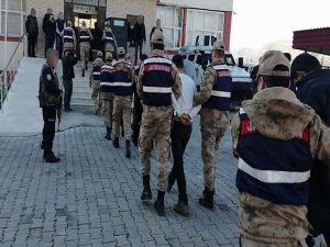 Gaziantep’te FETÖ operasyonuna 3 tutuklama