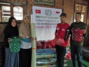 Türkiye’den Endonezya’ya yardım
