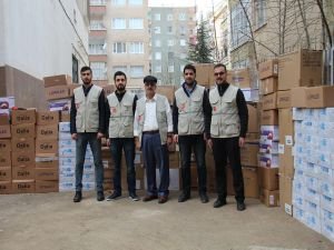 Suriye'ye 190 kolilik ilaç yardımı