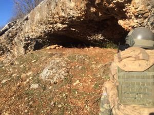 PKK'nın üst düzey yöneticisine ait telsiz ele geçirildi