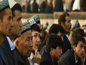 Uygur Müslümanlarına yönelik insan hakları ihlalleri nedeniyle Çin'e yaptırım talebi