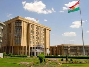 Barzani yeni kabineyi Kürdistan Parlamentosu’na sundu