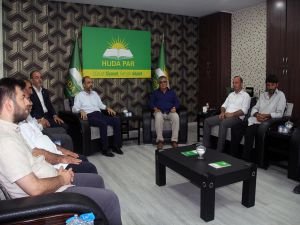 ​Mehmet Yavuz’un ailesinden HÜDA PAR Genel Başkanı Sağlam’a ziyaret