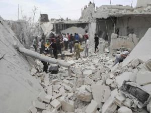 Suriye rejimi ilan ettiği ateşkese rağmen İdlib'e saldırmaya devam ediyor