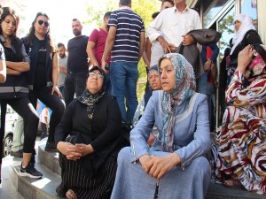HDP önündeki oturma eylemi 4'üncü gününde