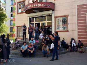 HDP'nin Diyarbakır il ve ilçe örgütlerine soruşturma