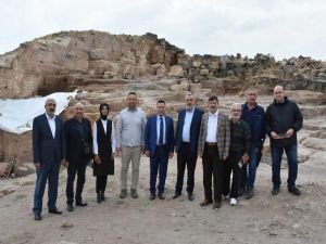 Beyoğlu: Zerzevan Kalesi Dünya Kültür Mirası listesine alınmalı