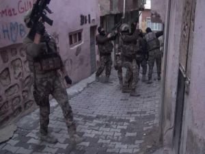 Siirt'te DAİŞ ve PKK'ya eş zamanlı operasyon
