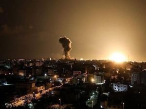 İşgalci siyonistlerden Gazze'ye hava saldırısı