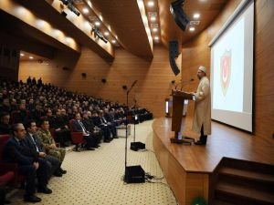Erbaş, Milli Savunma Üniversitesi'nde 'din istismarı'nı anlattı
