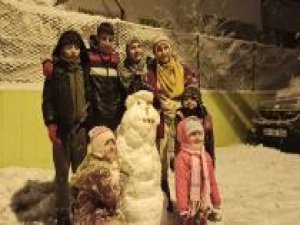 Siirt'te görülmeye değer çocukların kar keyfi