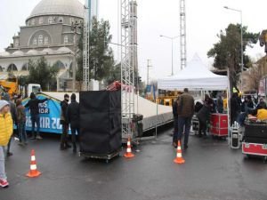 Diyarbakır İstasyon Meydanı dev Kudüs mitingi için hazır