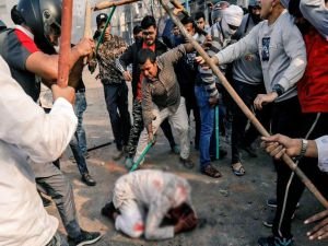 Hindistan'daki olaylarda ölü sayısı 34'e yükseldi